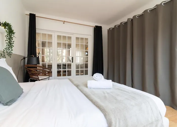 Vieux Lille Bright Fully-Equipped Apartment!