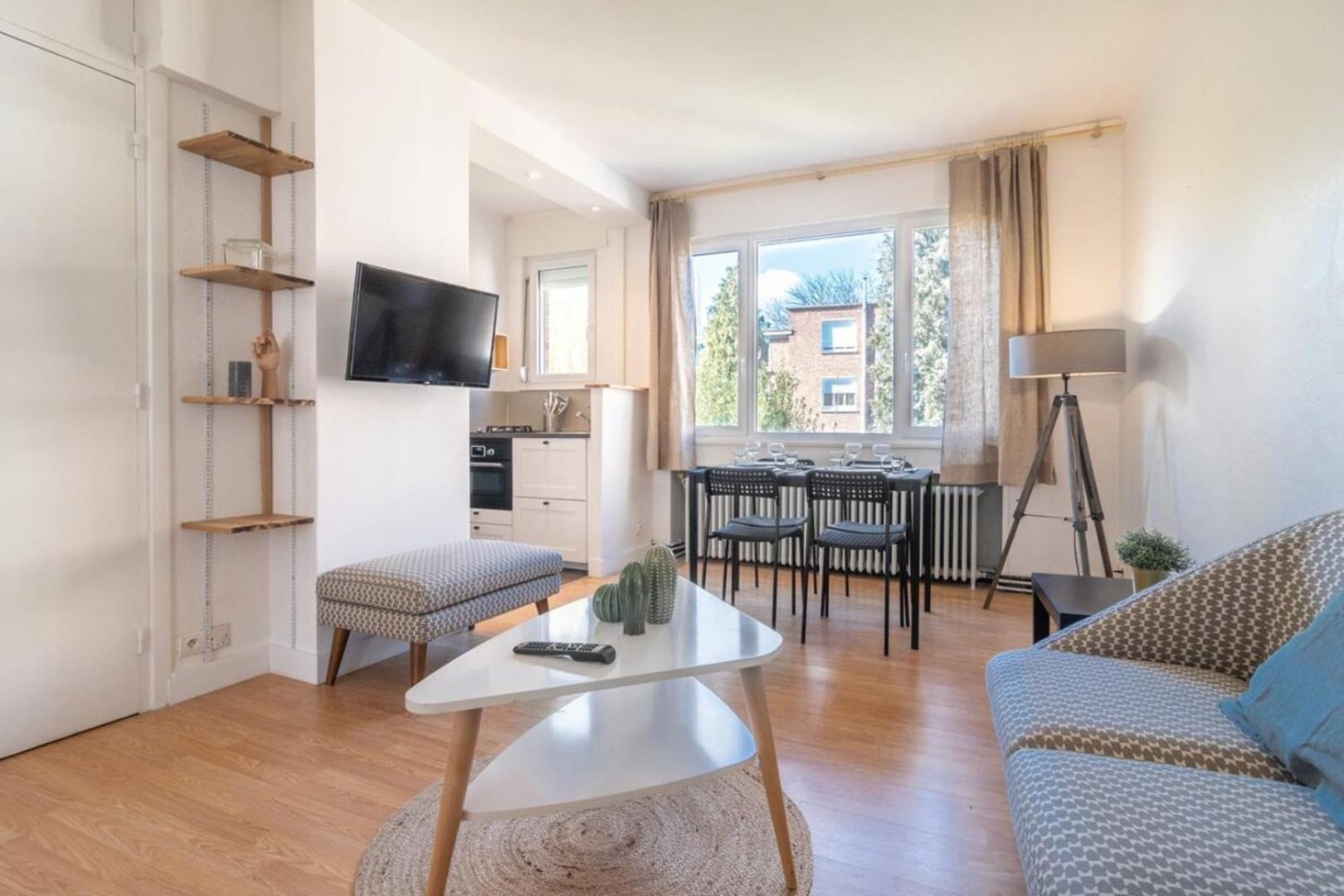 Vieux Bright Fully-equipped Apartment! Rijsel